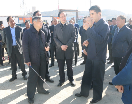 省委副書記、省長王建軍等領(lǐng)導(dǎo)一行視察海東工業(yè)園區(qū)臨空綜合經(jīng)濟(jì)園