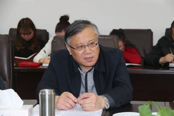 增強使命感和責(zé)任感，積極作為，為實現(xiàn)“十三五”良好開局而努力奮斗